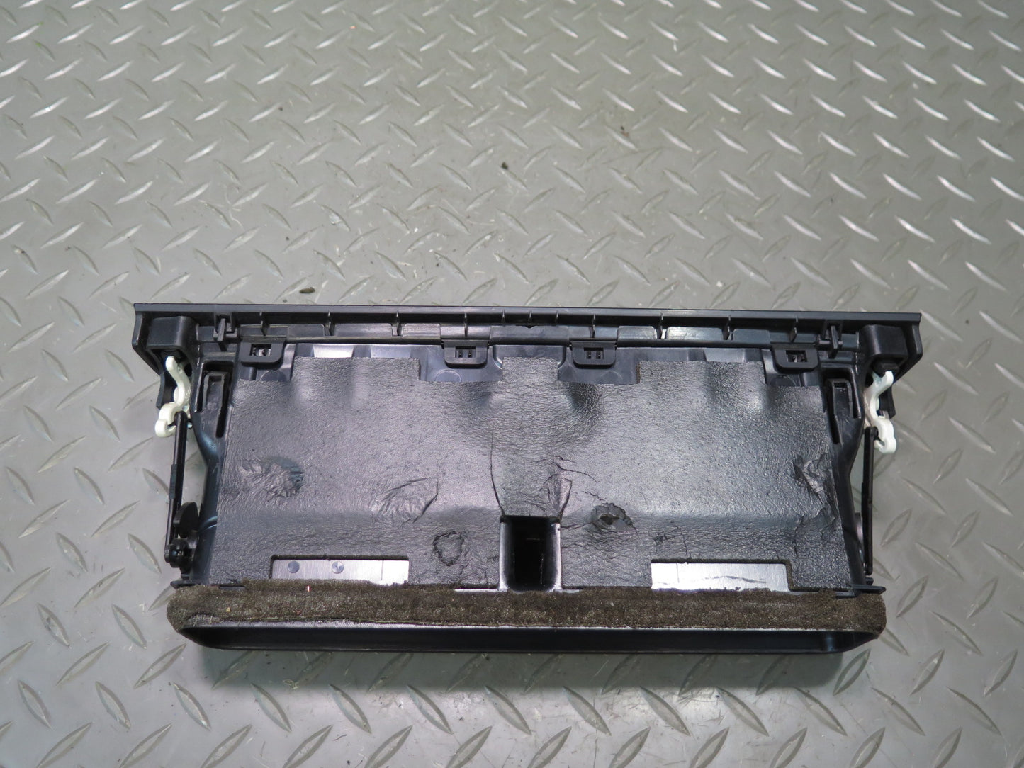 06-08 BMW E86 E85 Z4 Dash Center AC Heater Air Vent Black 7025630 OEM