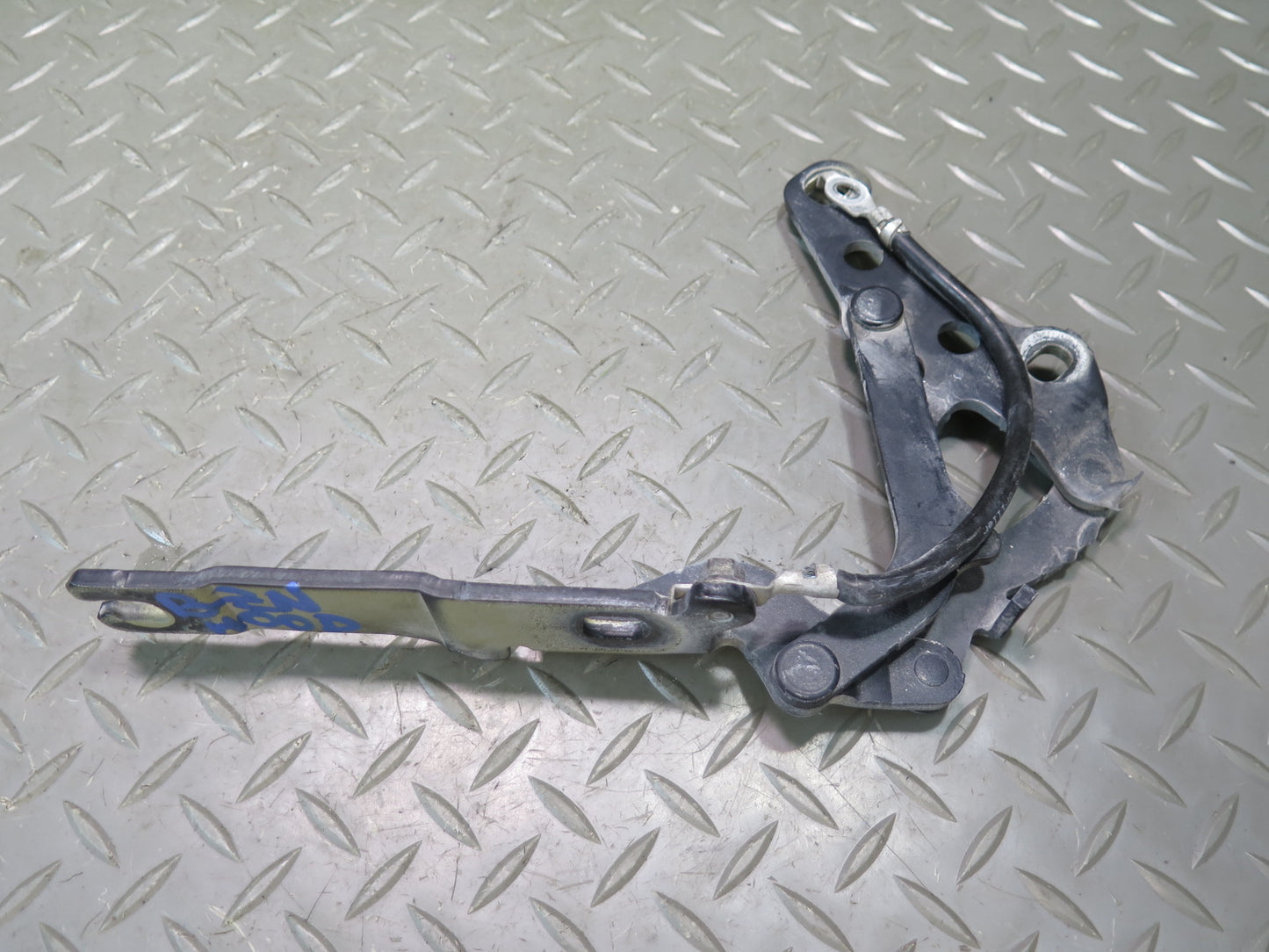03-08 BMW E86 E85 Z4 Set of 2 Front Left & Right Hood Bonnet Hinge OEM