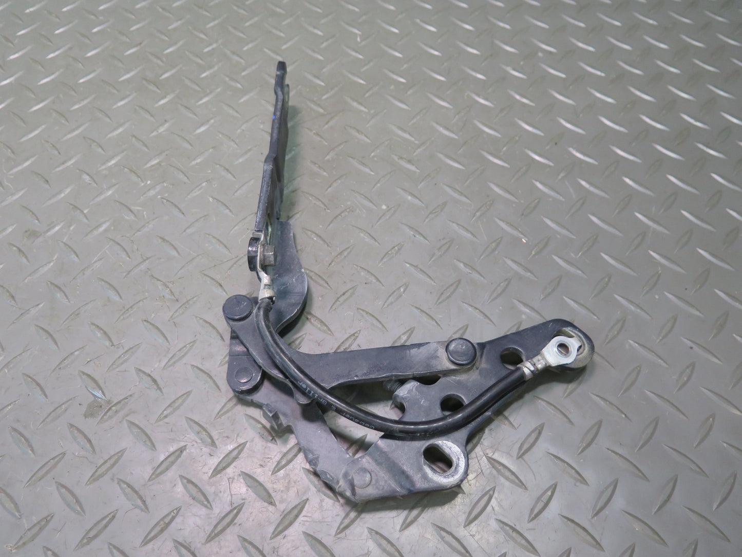 03-08 BMW E86 E85 Z4 Set of 2 Front Left & Right Hood Bonnet Hinge OEM