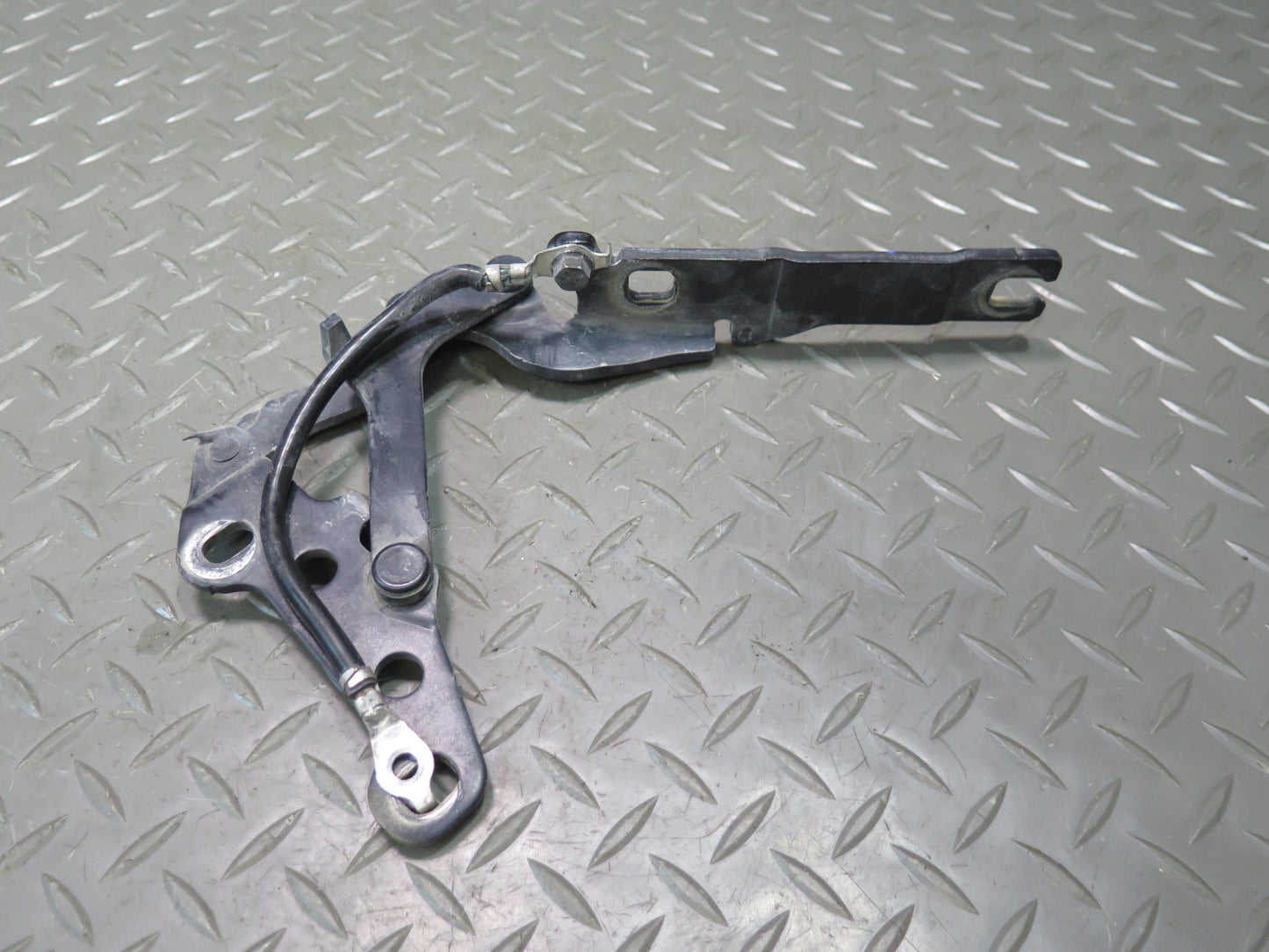 03-08 BMW E86 E85 Z4 Set of 2 Front Left & Right Hood Bonnet Hinge OEM