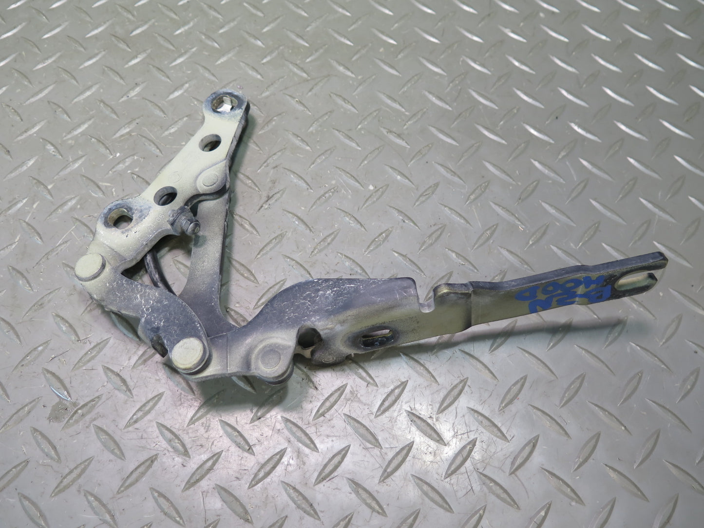 03-08 BMW E86 E85 Z4 Set of 2 Front Left & Right Hood Bonnet Hinge OEM