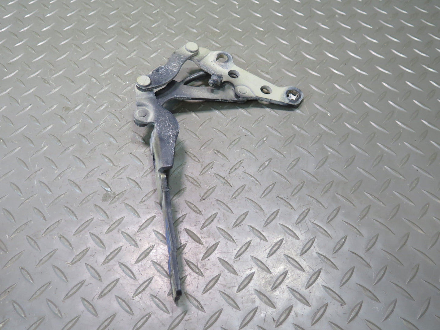 03-08 BMW E86 E85 Z4 Set of 2 Front Left & Right Hood Bonnet Hinge OEM