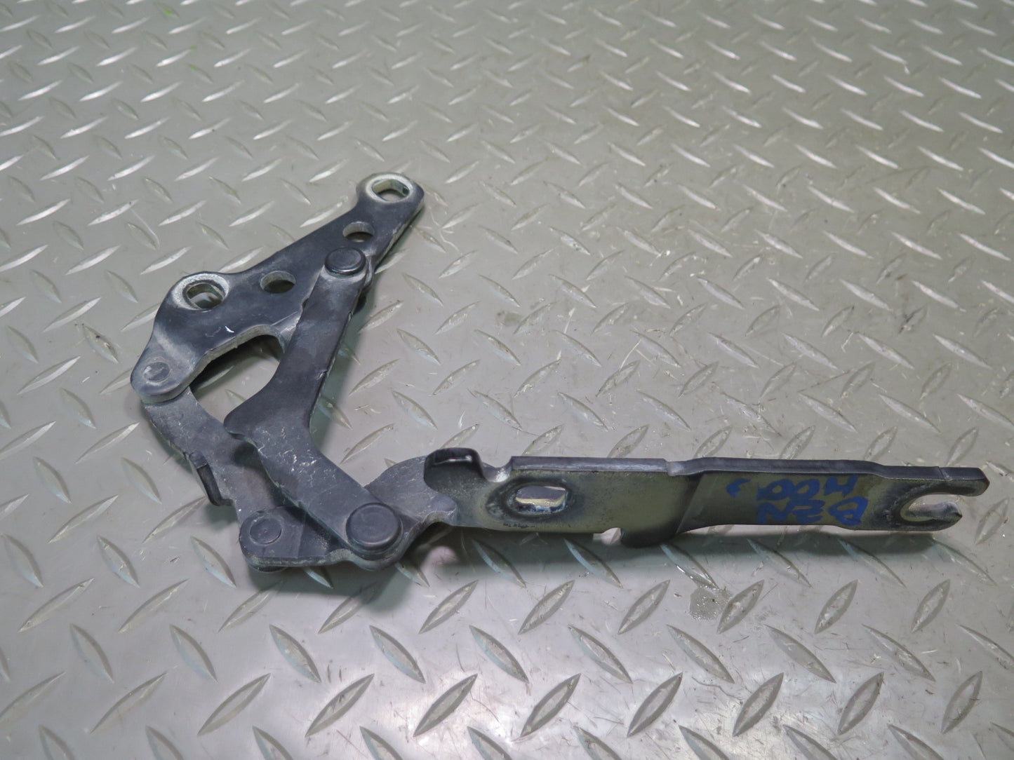 03-08 BMW E86 E85 Z4 Set of 2 Front Left & Right Hood Bonnet Hinge OEM