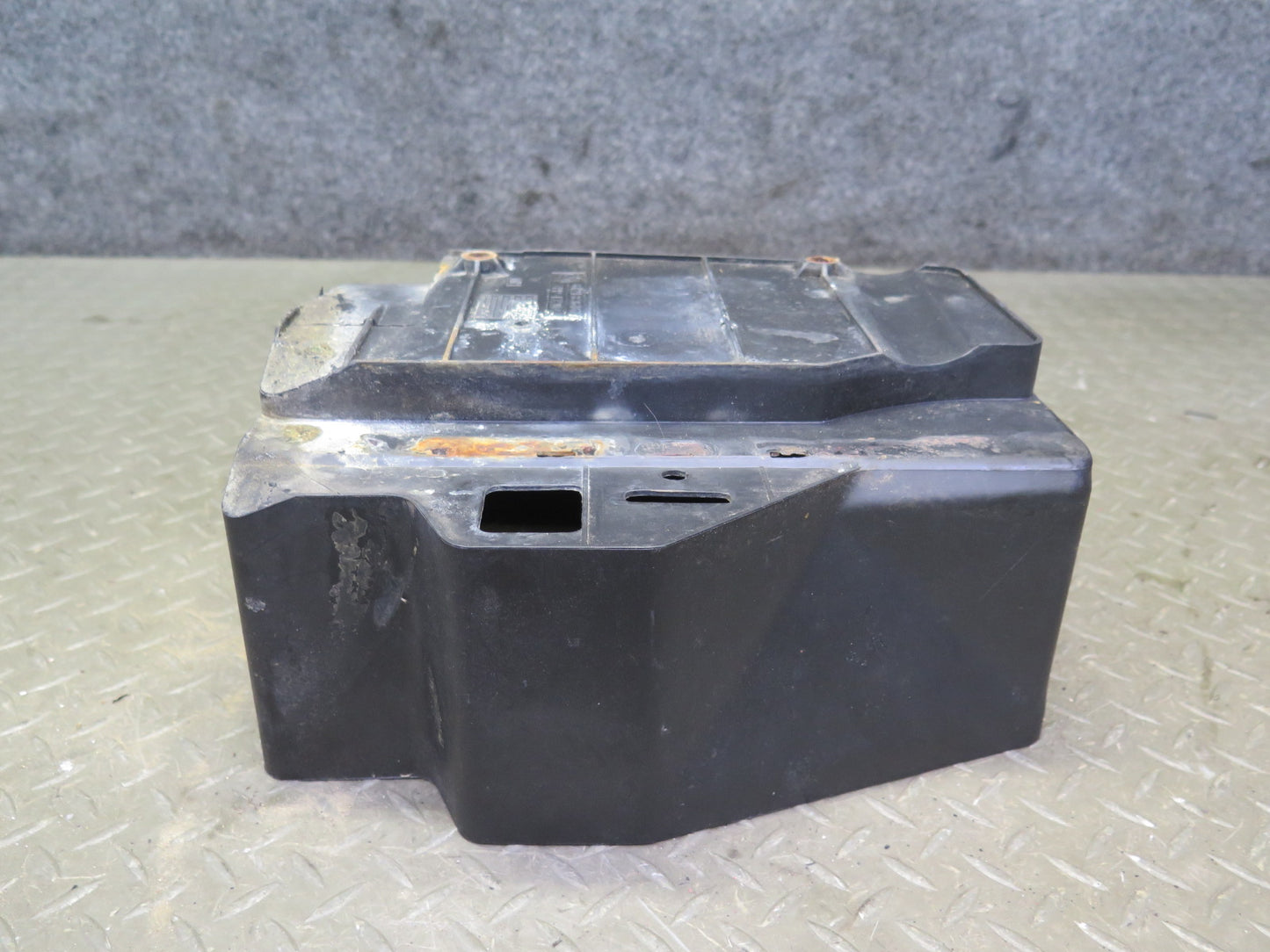 94-99 BMW E36 318i 318ti Battery Tray Box Support Holder 8361677 OEM