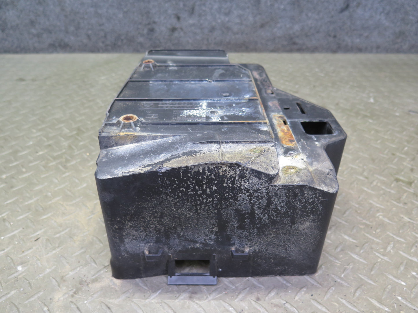 94-99 BMW E36 318i 318ti Battery Tray Box Support Holder 8361677 OEM