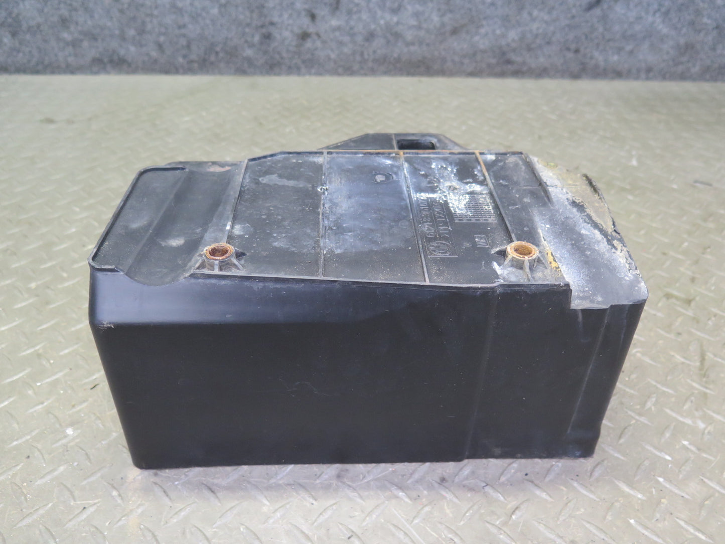 94-99 BMW E36 318i 318ti Battery Tray Box Support Holder 8361677 OEM