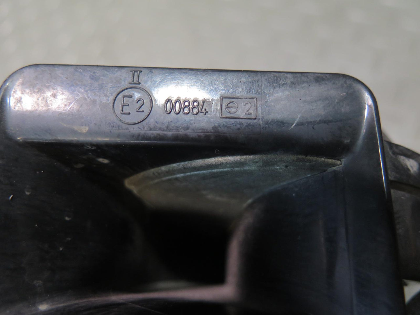 95-99 BMW E36 318ti 3-SERIES Set of 2 High & Low Tone Note Pitch Horn Signal OEM