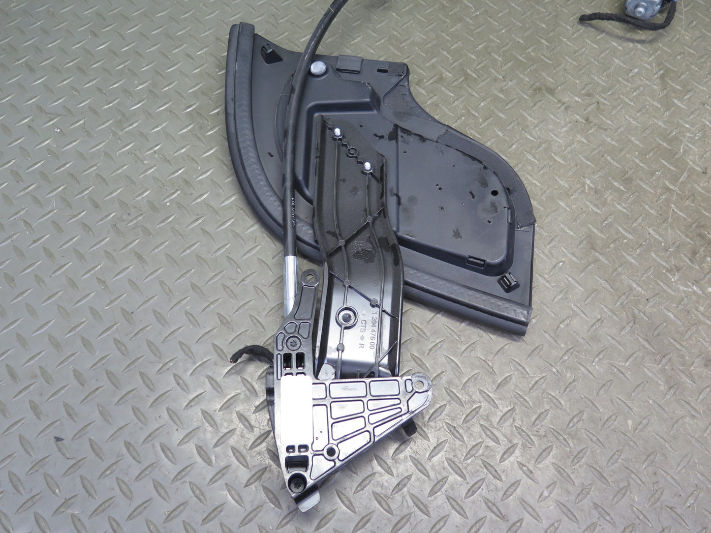 07-12 Mercedes R230 Sl-class Convertible TOP Roof Rear Flap Motor Assembly OEM