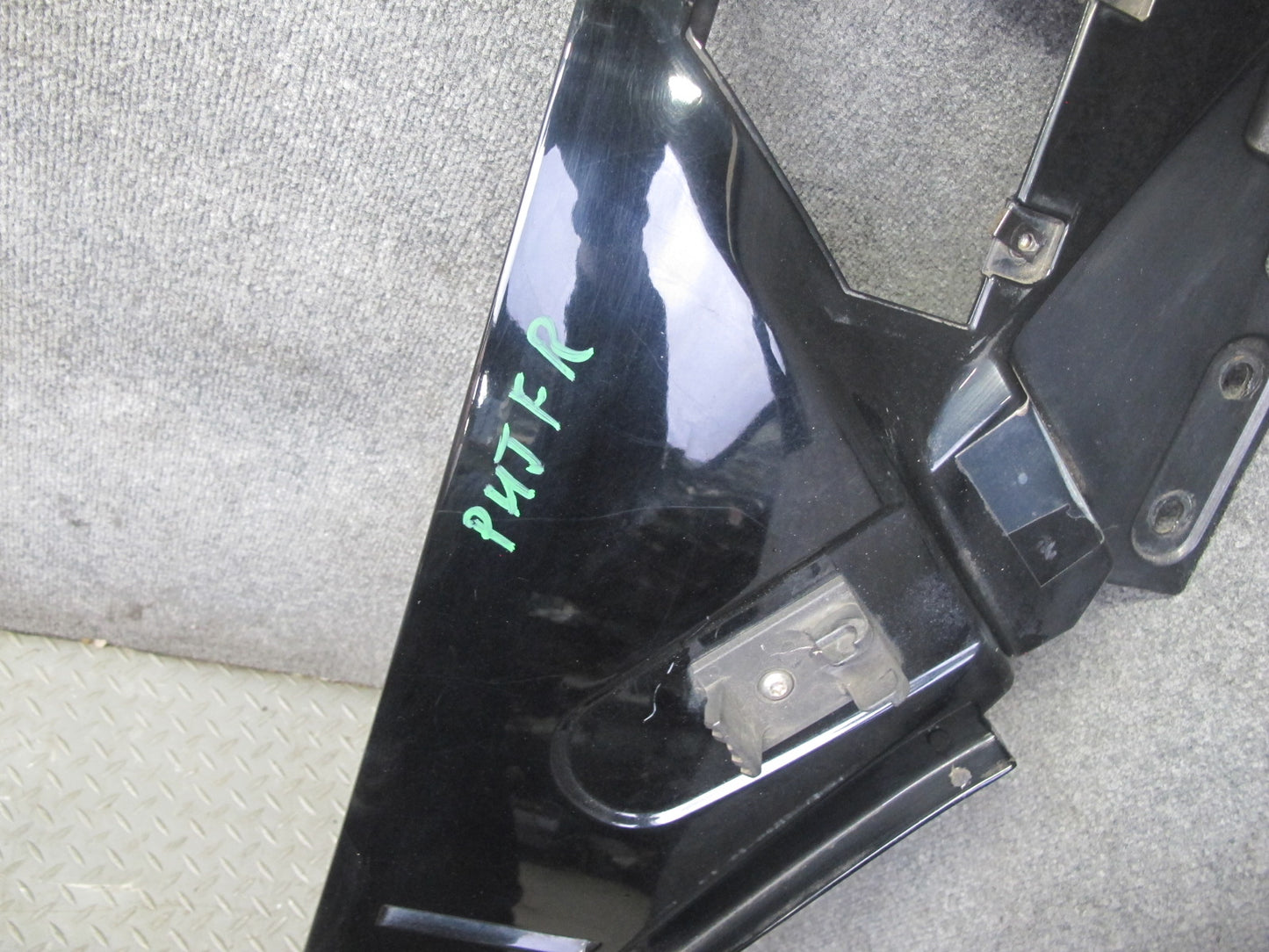 2003-2009 Hummer H2 Front Right Pass Side Fender Shell Cover Panel 15062998