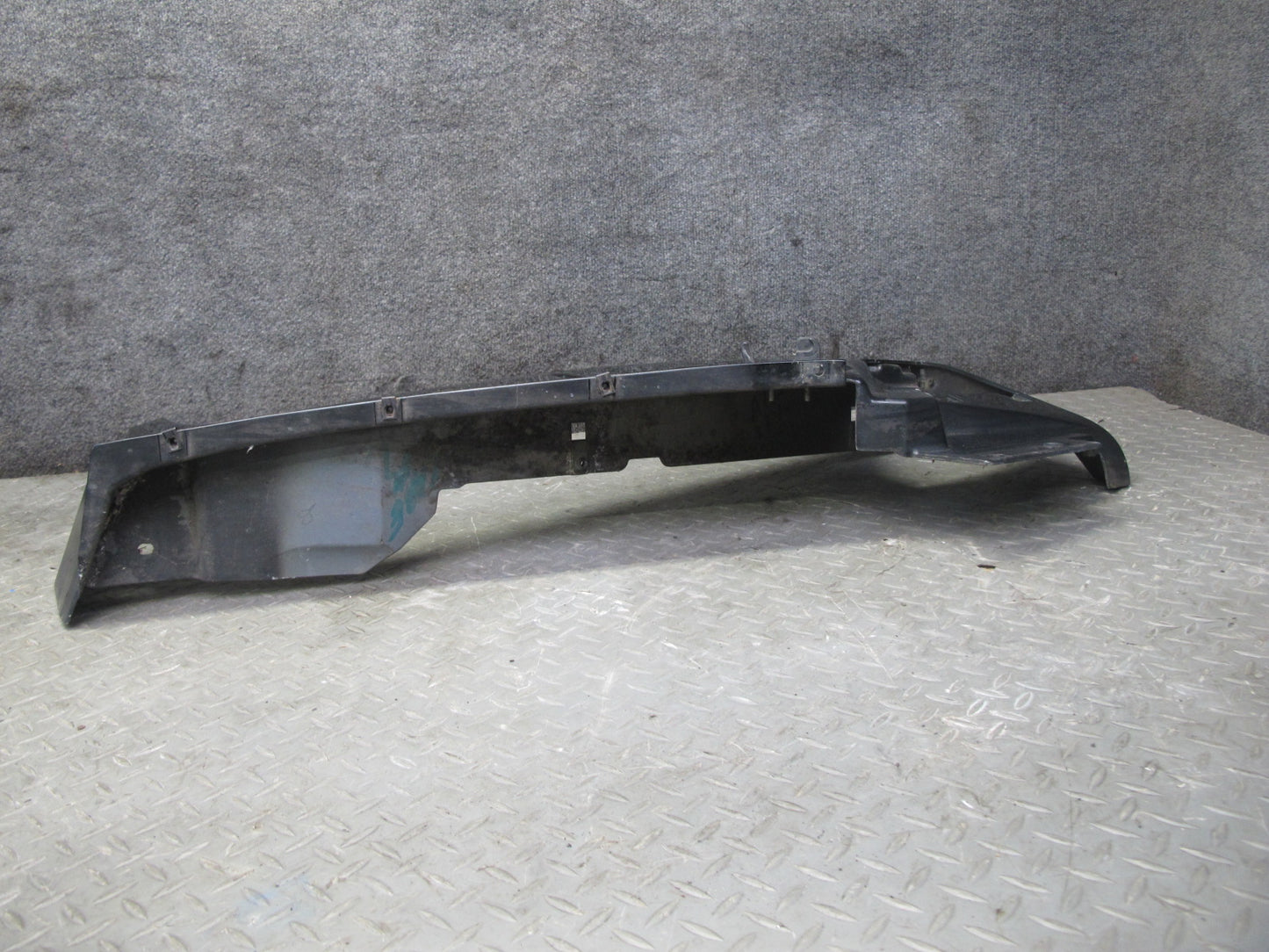2003-2009 Hummer H2 Front Right Pass Side Fender Shell Cover Panel 15062998