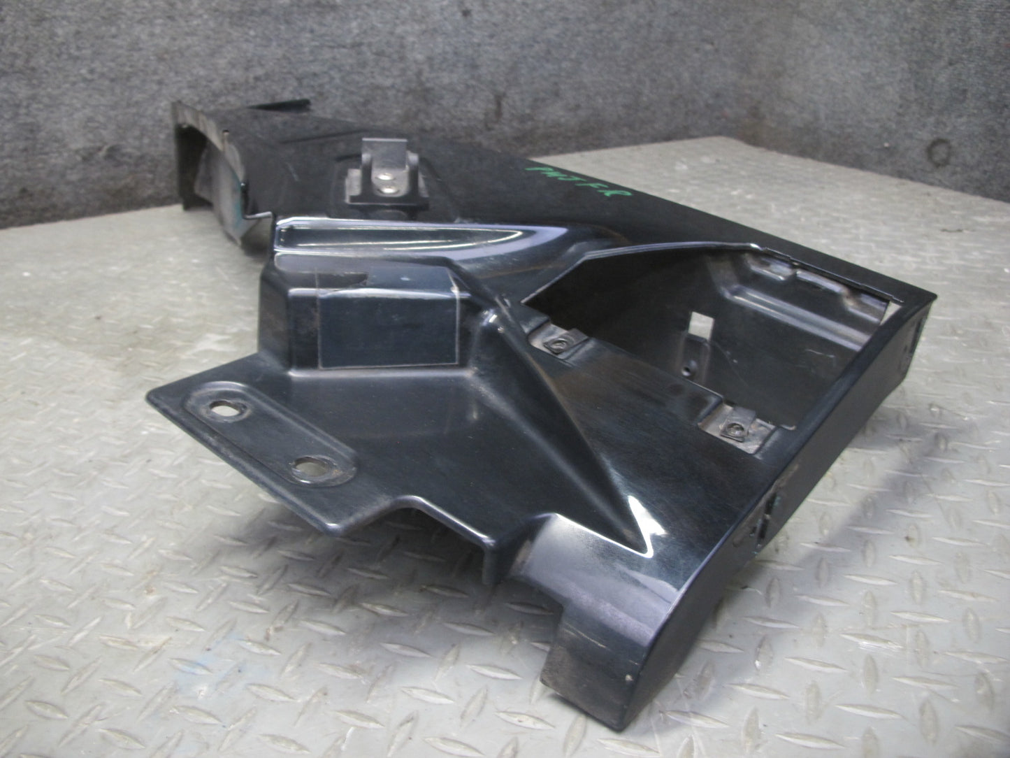 2003-2009 Hummer H2 Front Right Pass Side Fender Shell Cover Panel 15062998