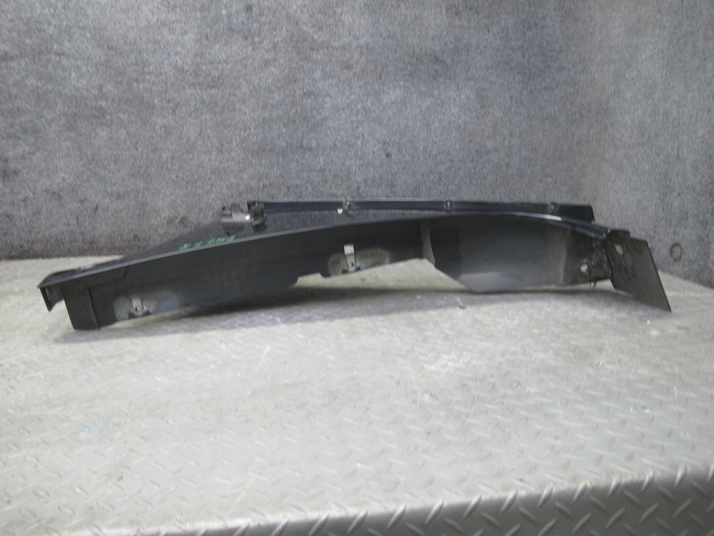 2003-2009 Hummer H2 Front Right Pass Side Fender Shell Cover Panel 15062998