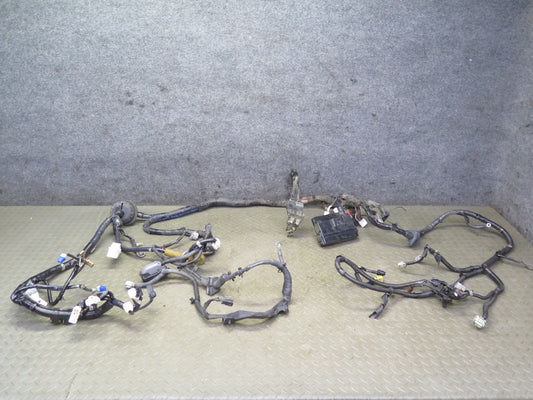 2007 Nissan 350Z Z33 VQ35HR M/T Engine Bay Wire Wiring Harness w Fuse Box OEM