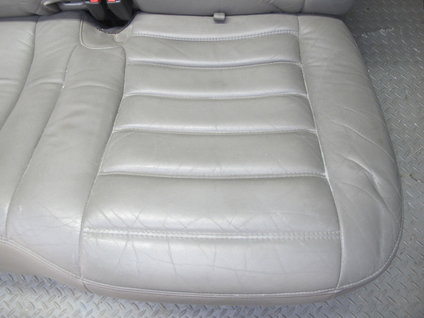 2005-2007 Hummer H2 Rear 2ND ROW Left & Right Side Leather Seat Set of 2