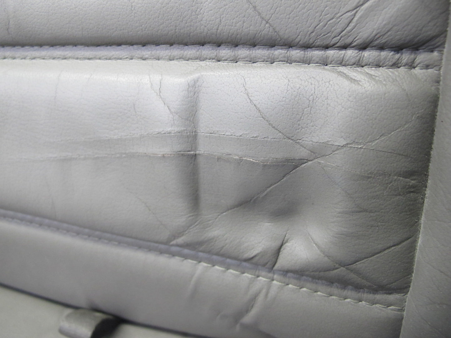 2005-2007 Hummer H2 Rear 2ND ROW Left & Right Side Leather Seat Set of 2