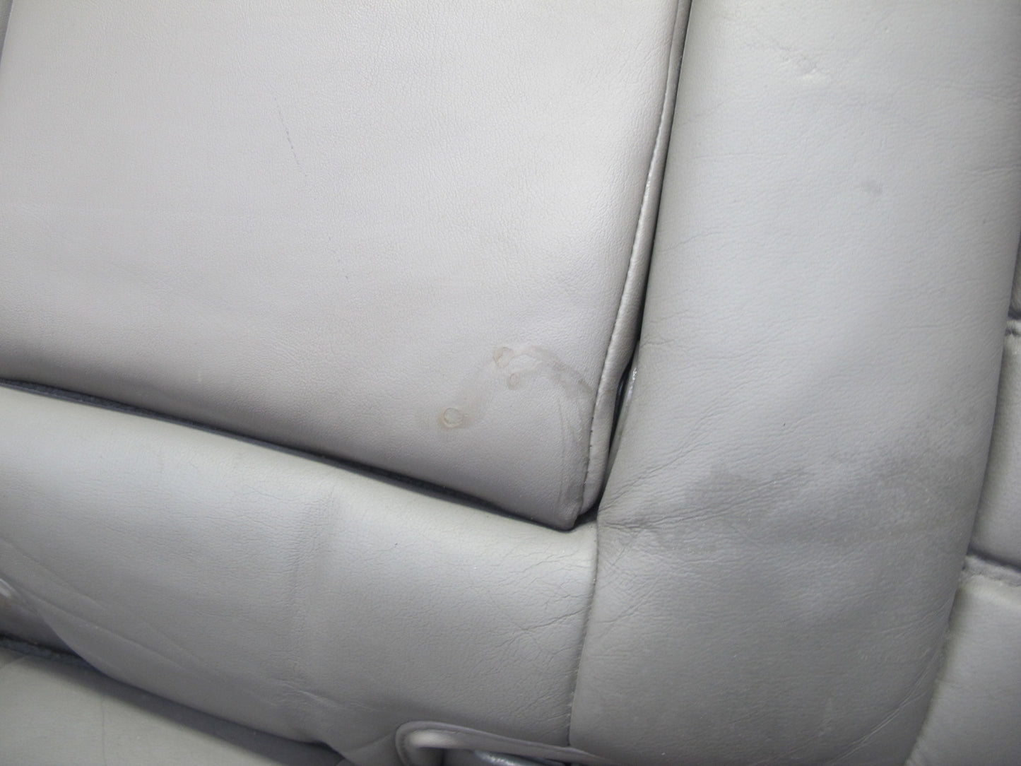2005-2007 Hummer H2 Rear 2ND ROW Left & Right Side Leather Seat Set of 2
