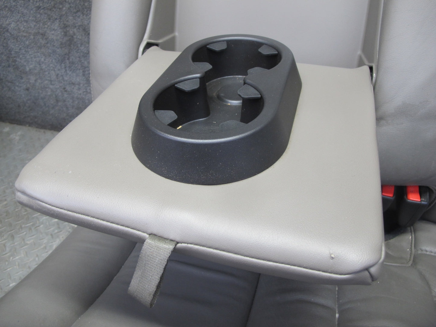2005-2007 Hummer H2 Rear 2ND ROW Left & Right Side Leather Seat Set of 2