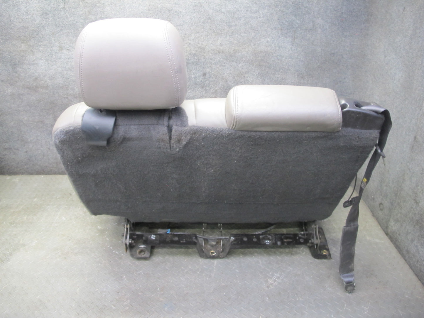 2005-2007 Hummer H2 Rear 2ND ROW Left & Right Side Leather Seat Set of 2