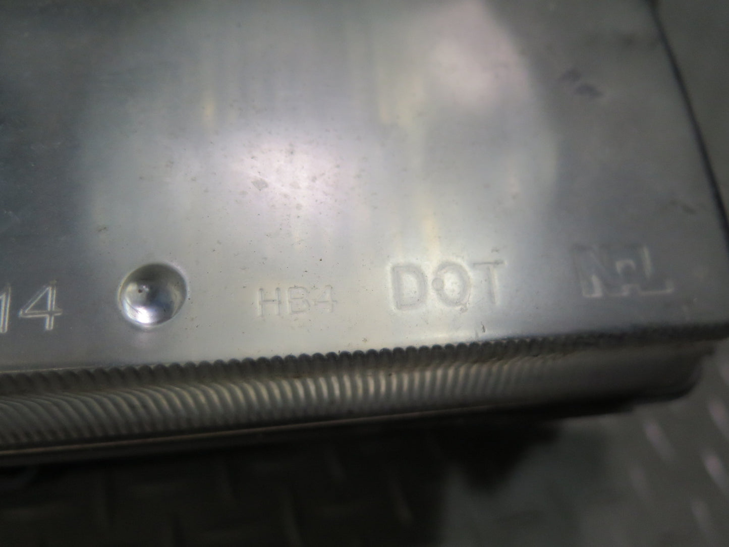 95-99 BMW E36 318ti Front Left Halogen Headlight Lamp OEM