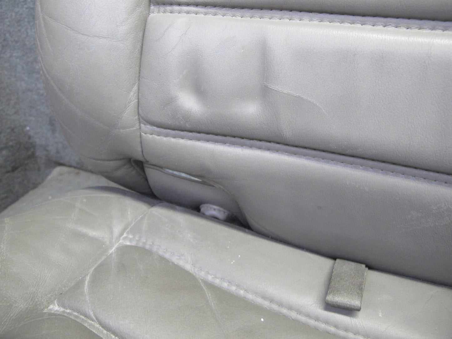2005-2007 Hummer H2 Rear 2ND ROW Left & Right Side Leather Seat Set of 2