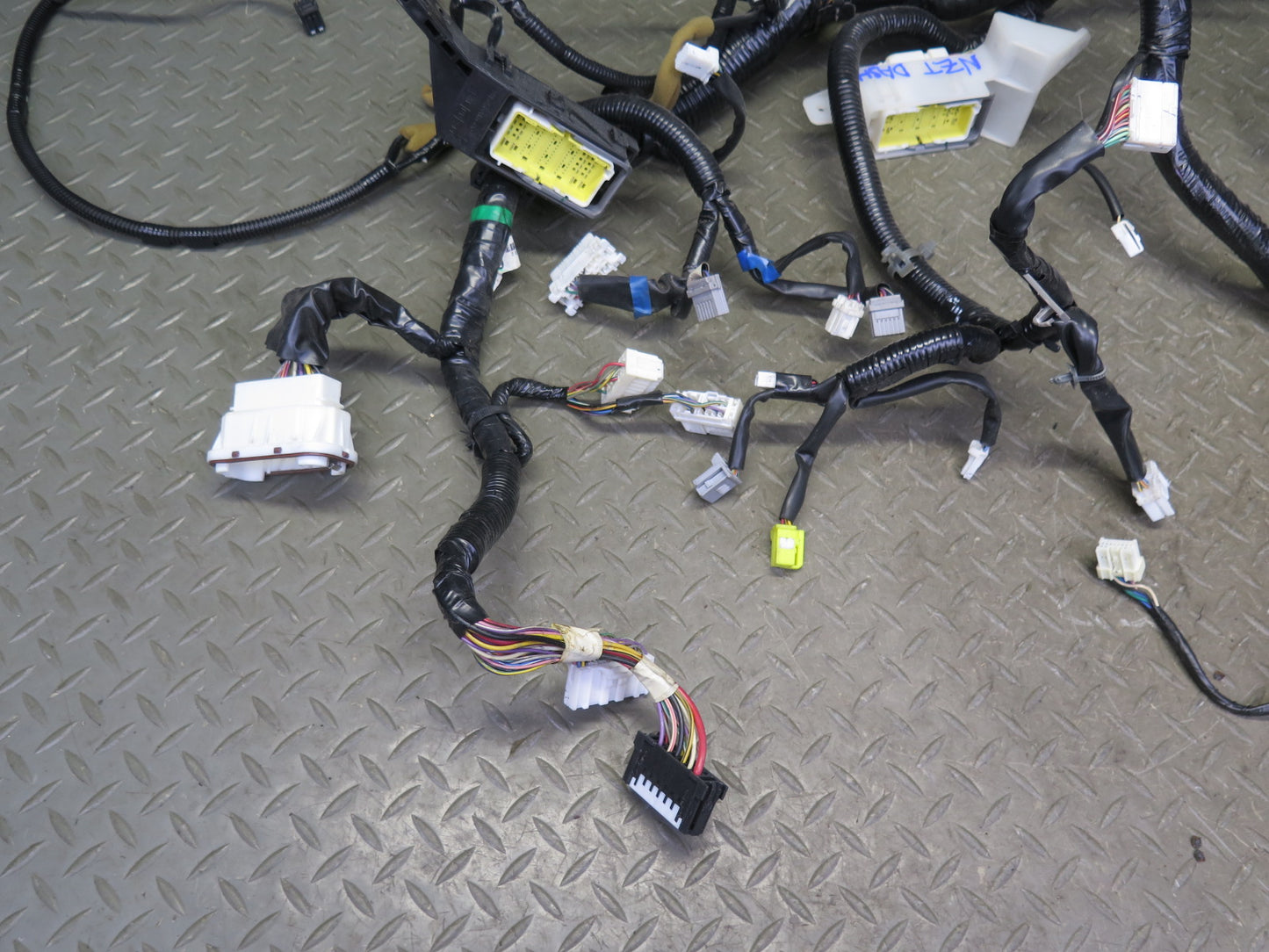 2007 Nissan 350Z Z33 Convertible VQ35HR M/T Main Dash Wire Wiring Harness OEM