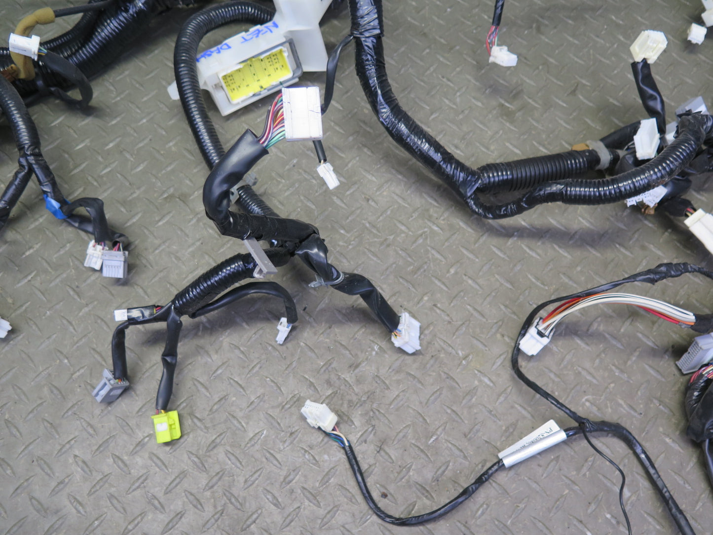 2007 Nissan 350Z Z33 Convertible VQ35HR M/T Main Dash Wire Wiring Harness OEM