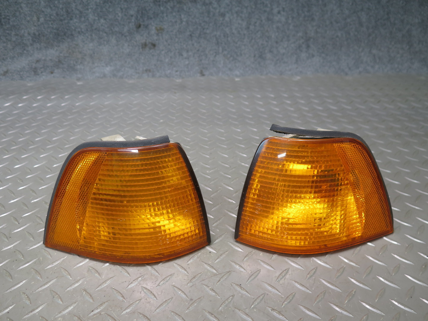 95-99 BMW E36 318ti Compact 2-DOOR Front Turn Signal Corner Light Lamp OEM