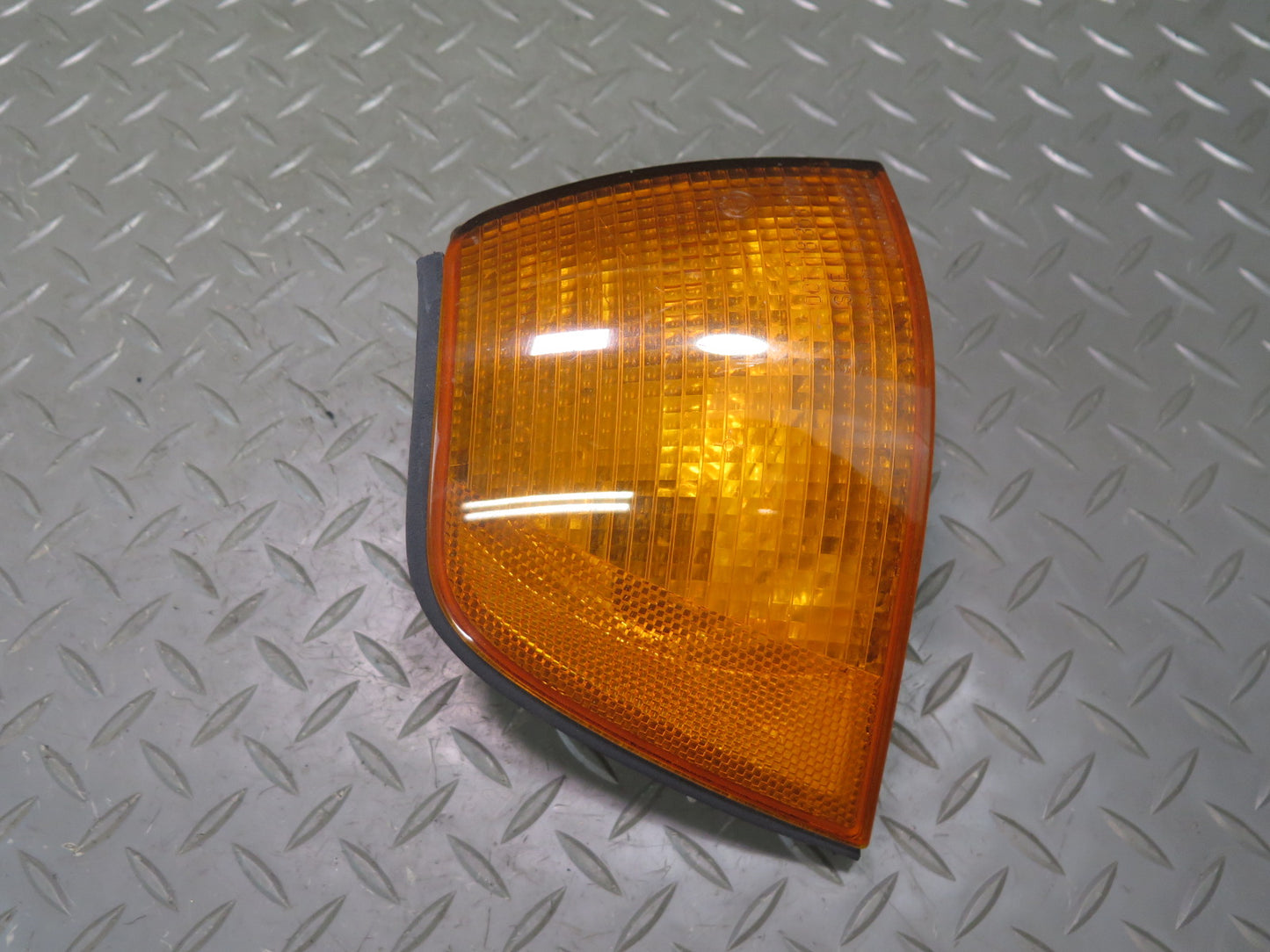 95-99 BMW E36 318ti Compact 2-DOOR Front Turn Signal Corner Light Lamp OEM