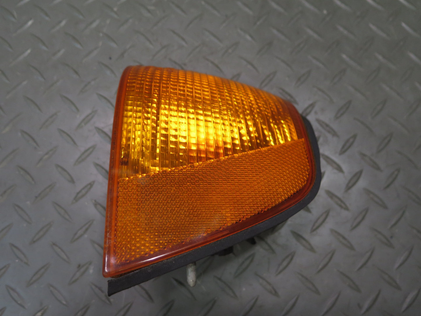 95-99 BMW E36 318ti Compact 2-DOOR Front Turn Signal Corner Light Lamp OEM