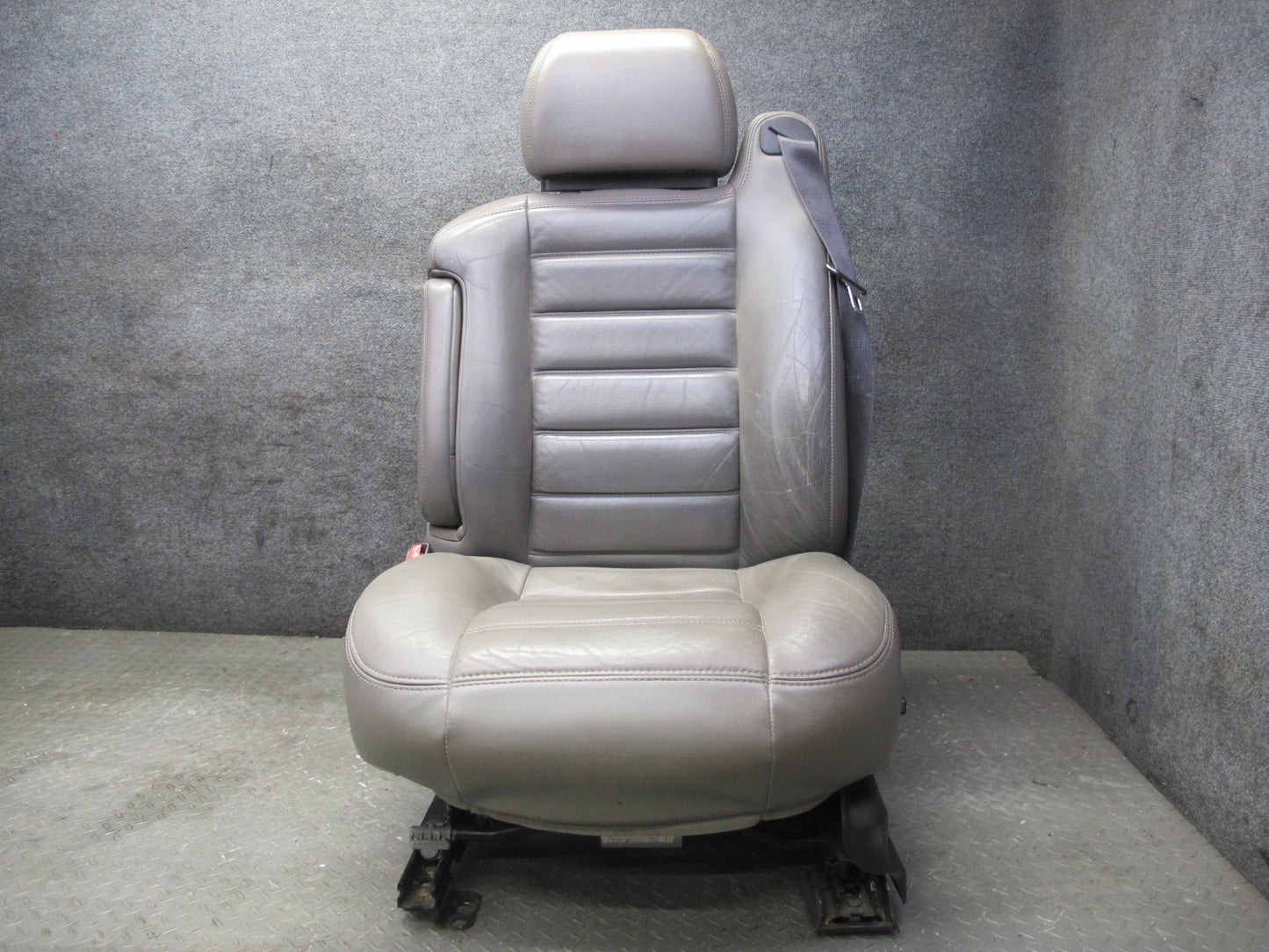 2005-2007 Hummer H2 Front Left & Right Side Leather Seat Set of 2