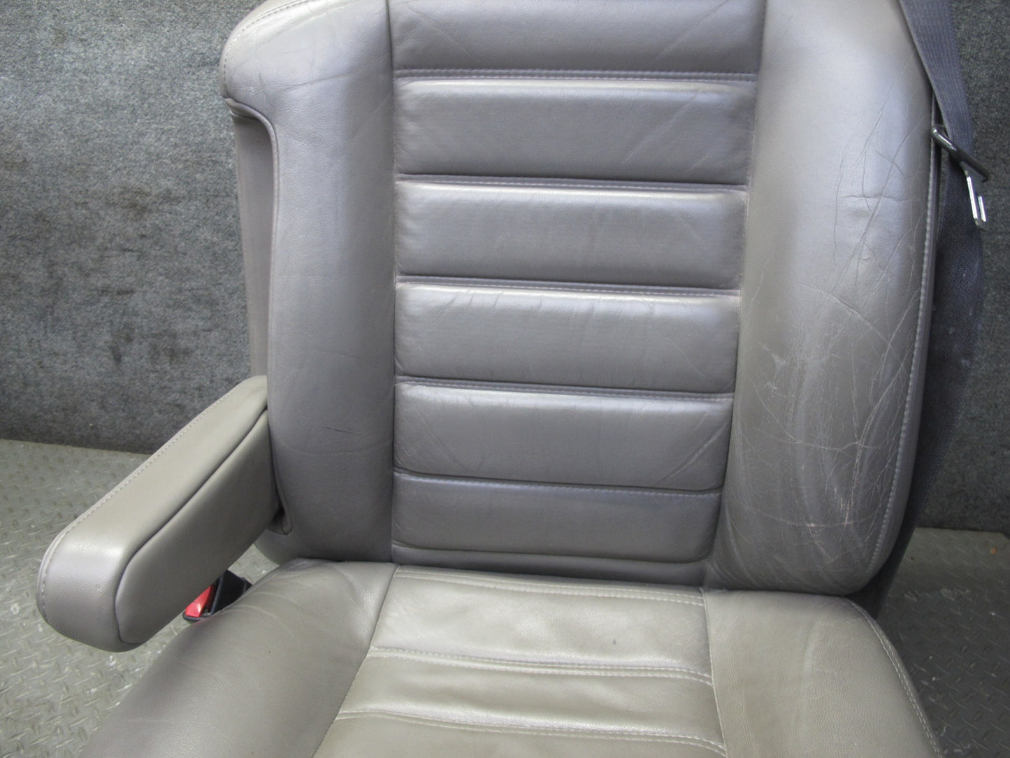 2005-2007 Hummer H2 Front Left & Right Side Leather Seat Set of 2