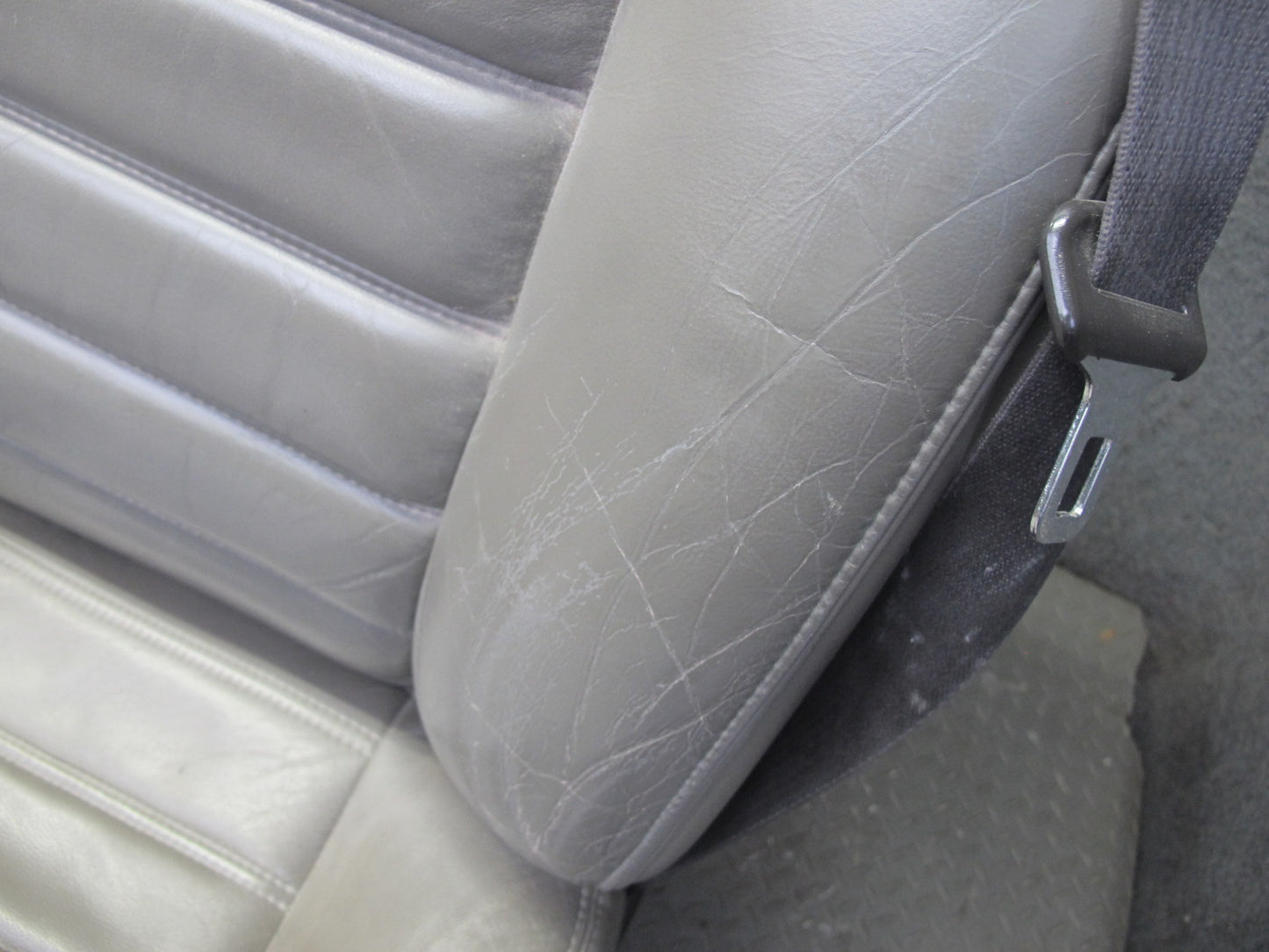 2005-2007 Hummer H2 Front Left & Right Side Leather Seat Set of 2