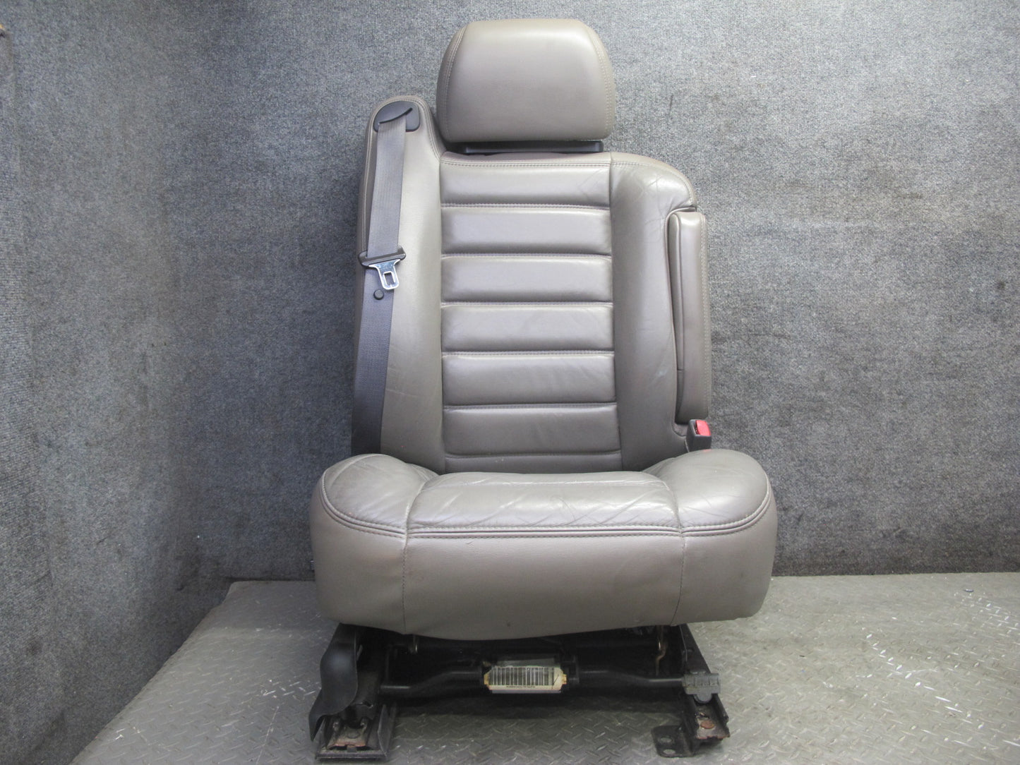 2005-2007 Hummer H2 Front Left & Right Side Leather Seat Set of 2