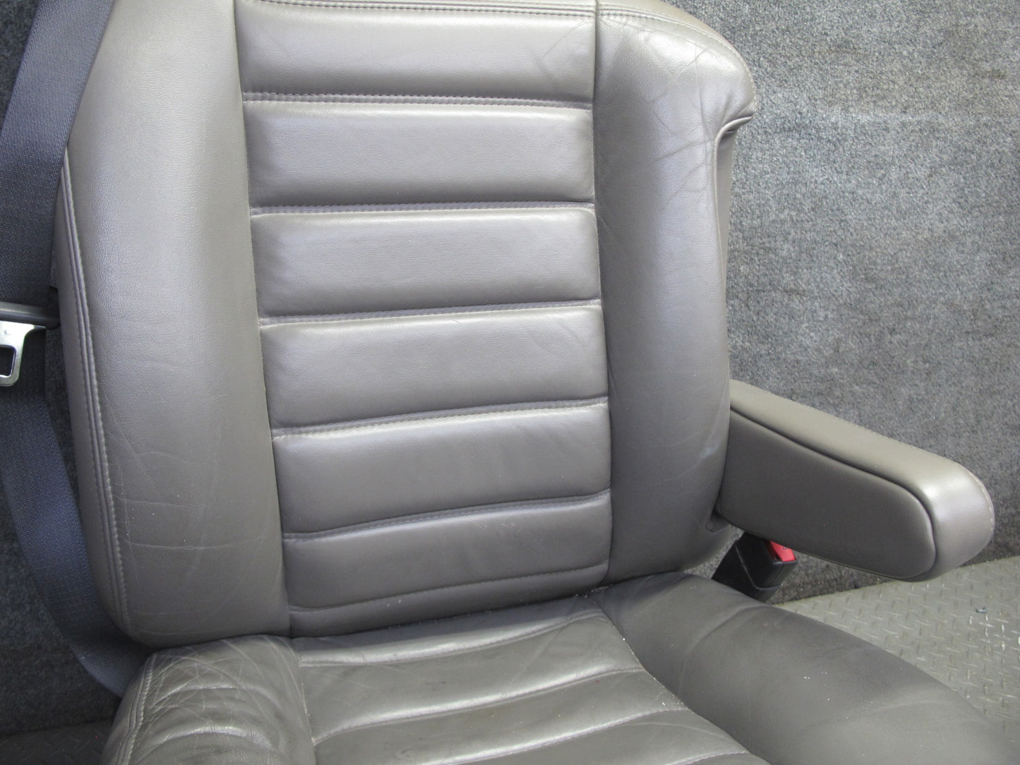 2005-2007 Hummer H2 Front Left & Right Side Leather Seat Set of 2