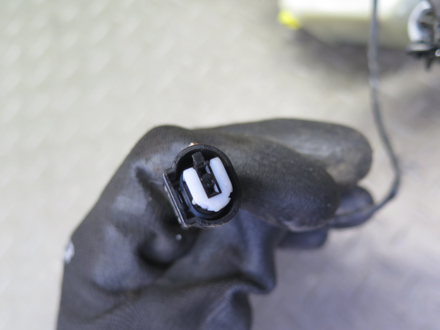 2001 BMW E46 330ci Brake Master Cylinder Booster Fluid Reservoir w DSC Pump OEM