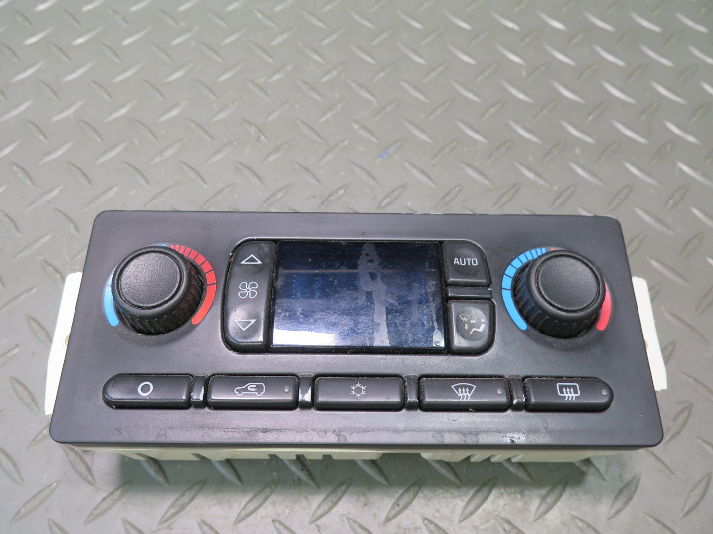 2003-2007 Hummer H2 A/C Heater Climate Control Switch Panel 21998695
