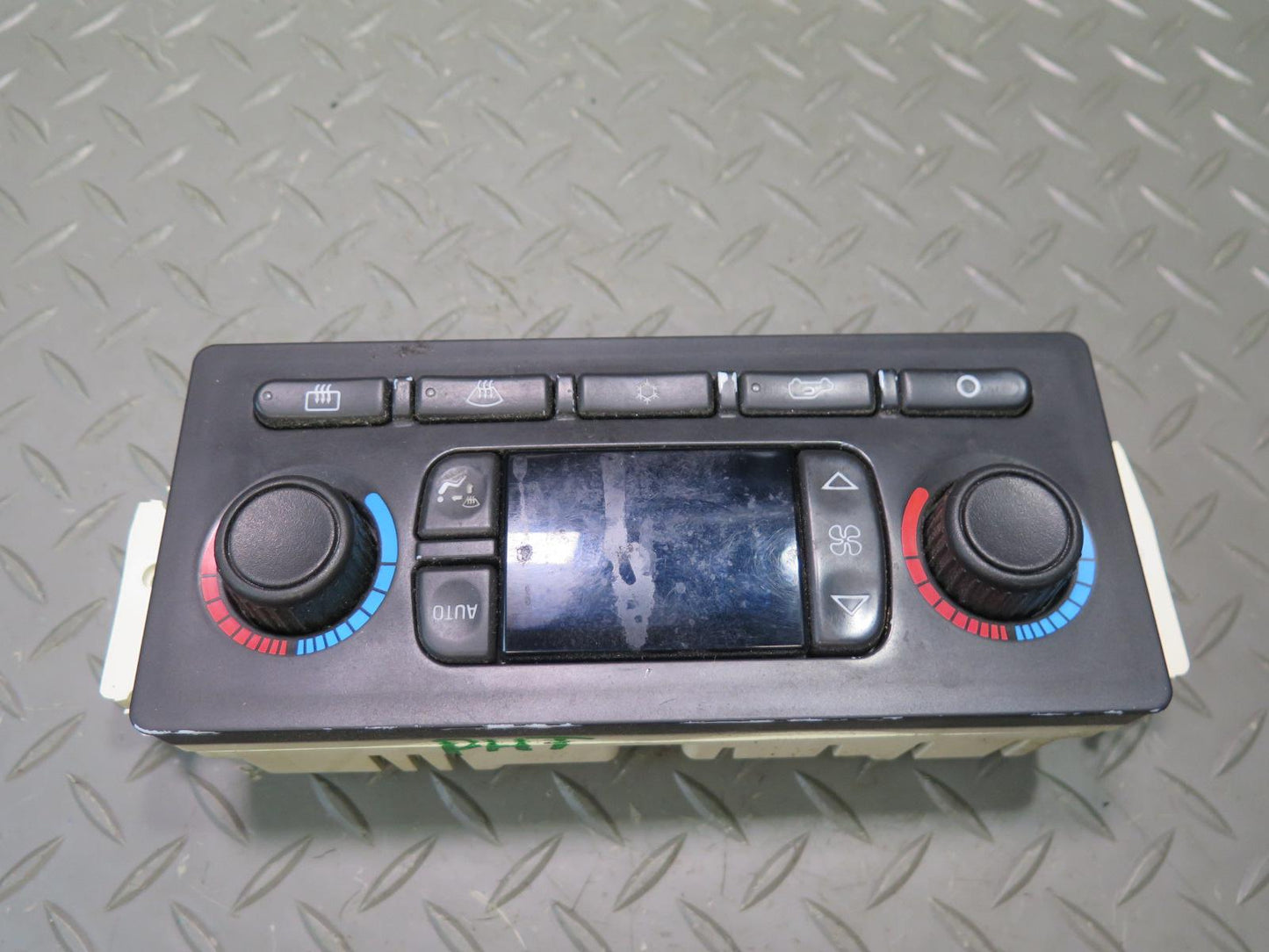 2003-2007 Hummer H2 A/C Heater Climate Control Switch Panel 21998695