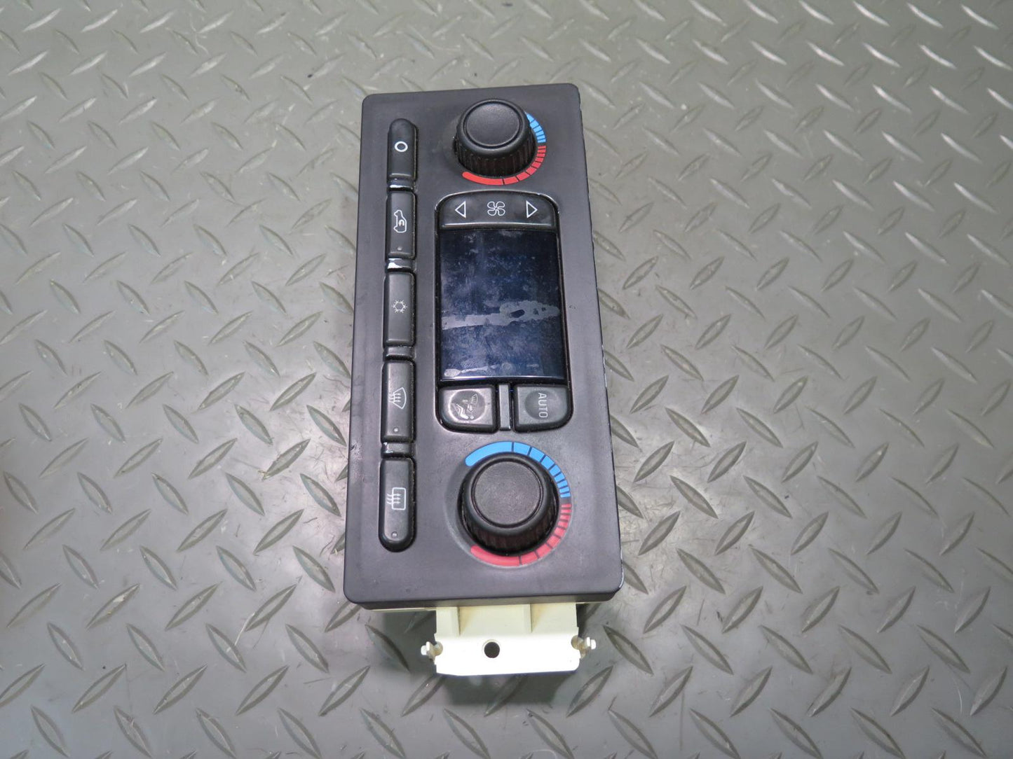 2003-2007 Hummer H2 A/C Heater Climate Control Switch Panel 21998695