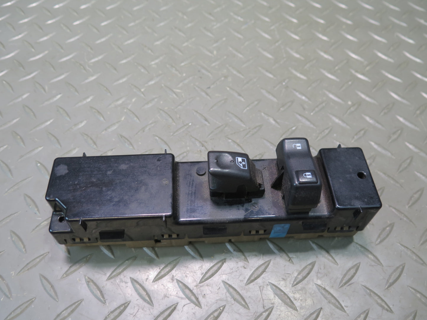 2003-2007 Hummer H2 Front Right Pass Side Door Window Switch 21994841