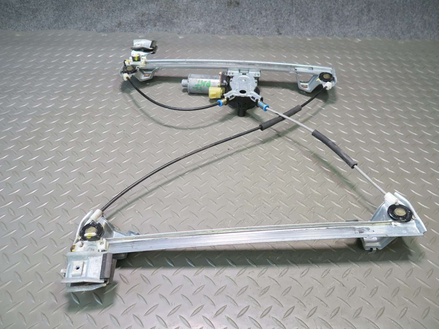2003-2009 Hummer H2 Front Left Side Door Window Regulator W/ Motor