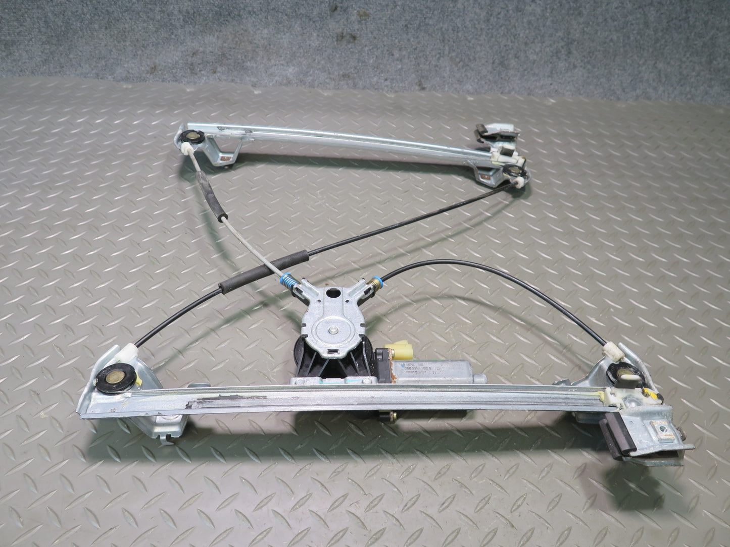 2003-2009 Hummer H2 Front Left Side Door Window Regulator W/ Motor