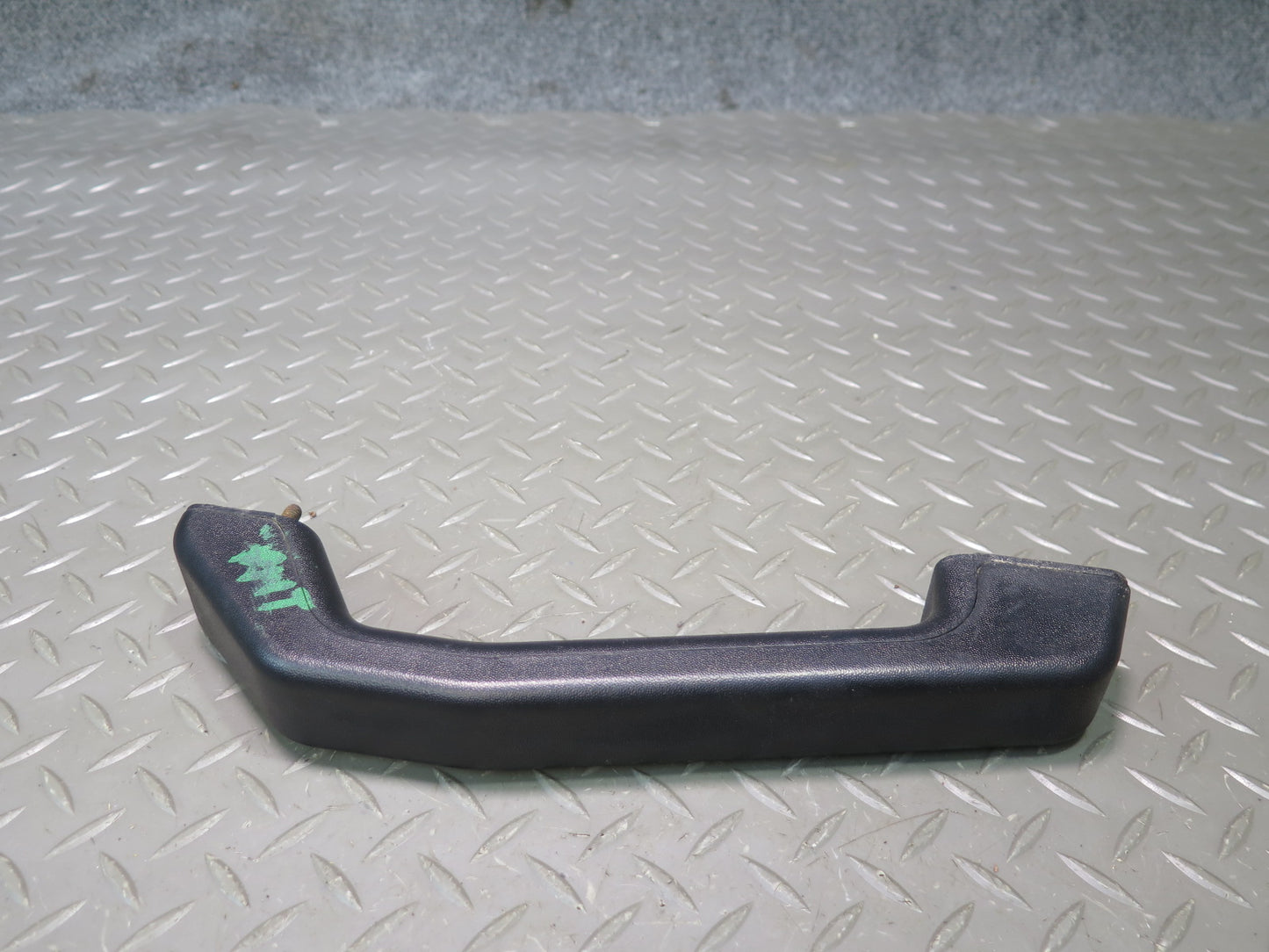 2003-2007 Hummer H2 Left & Right Side Upper Hood Grab Handle Black Set