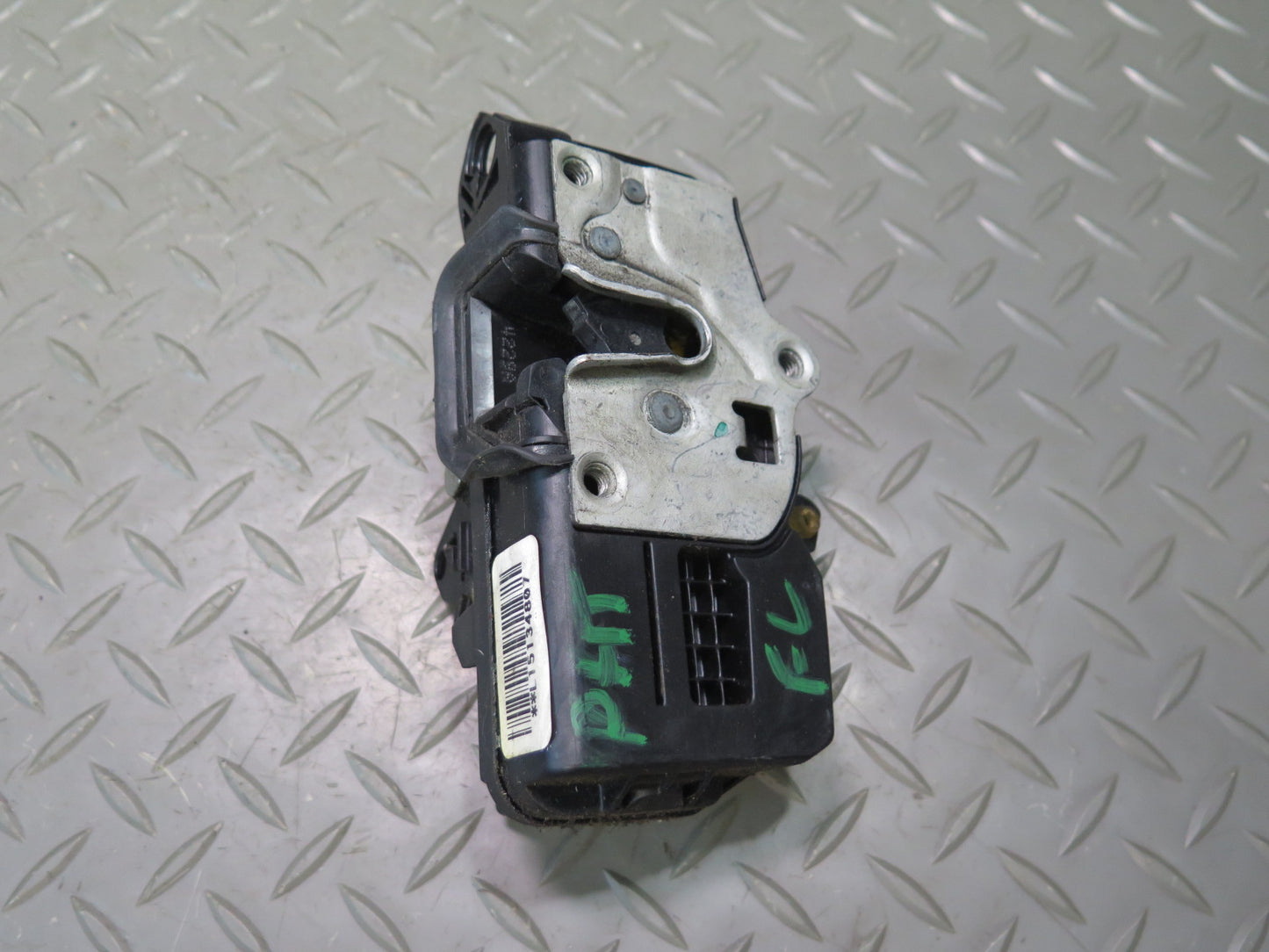 2003-2005 Hummer H2 Front Left Driver Side Door Lock Latch Actuator 15134807