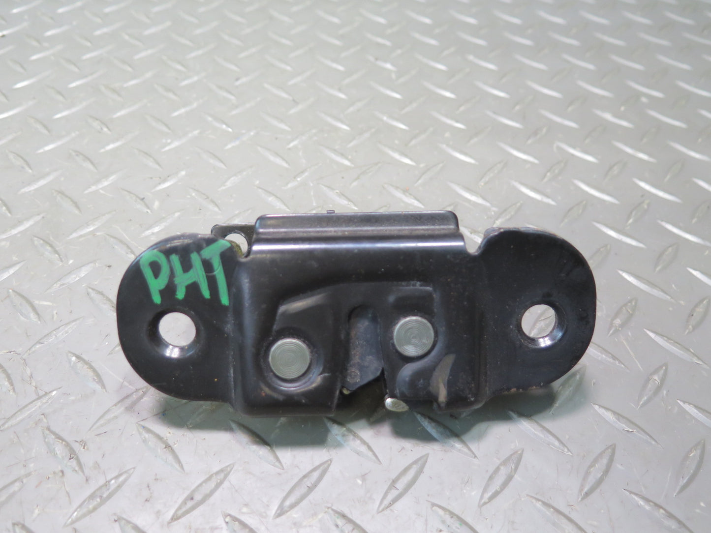 2003-2009 Hummer H2 Rear Trunk Lid Tailgate Liftgate Trunk Lock Latch Set