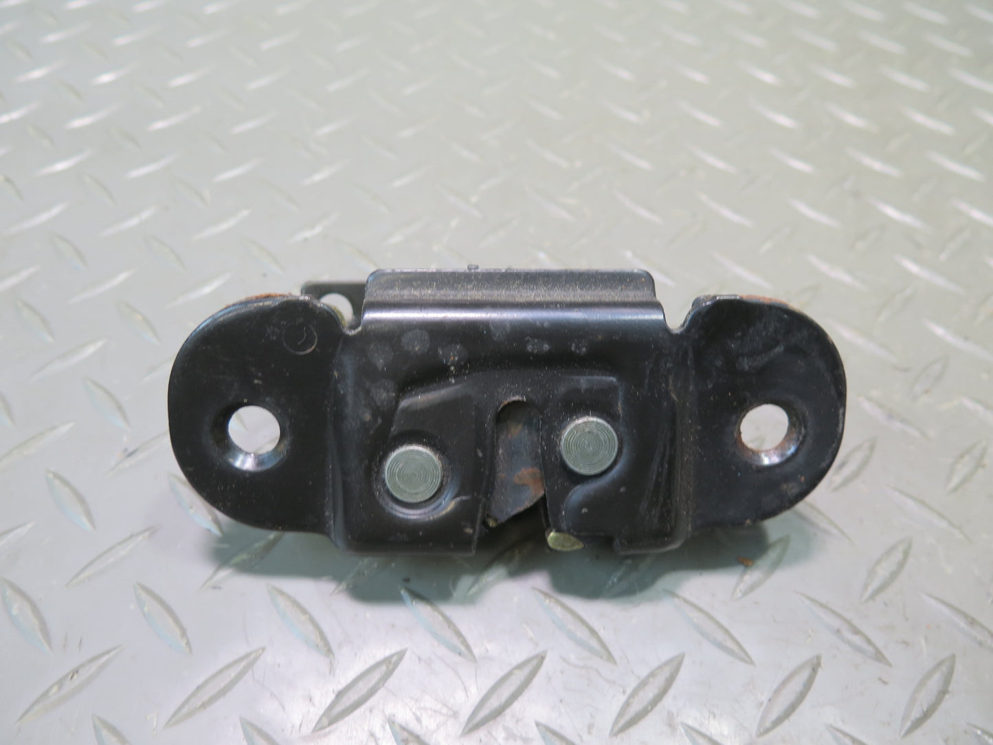 2003-2009 Hummer H2 Rear Trunk Lid Tailgate Liftgate Trunk Lock Latch Set