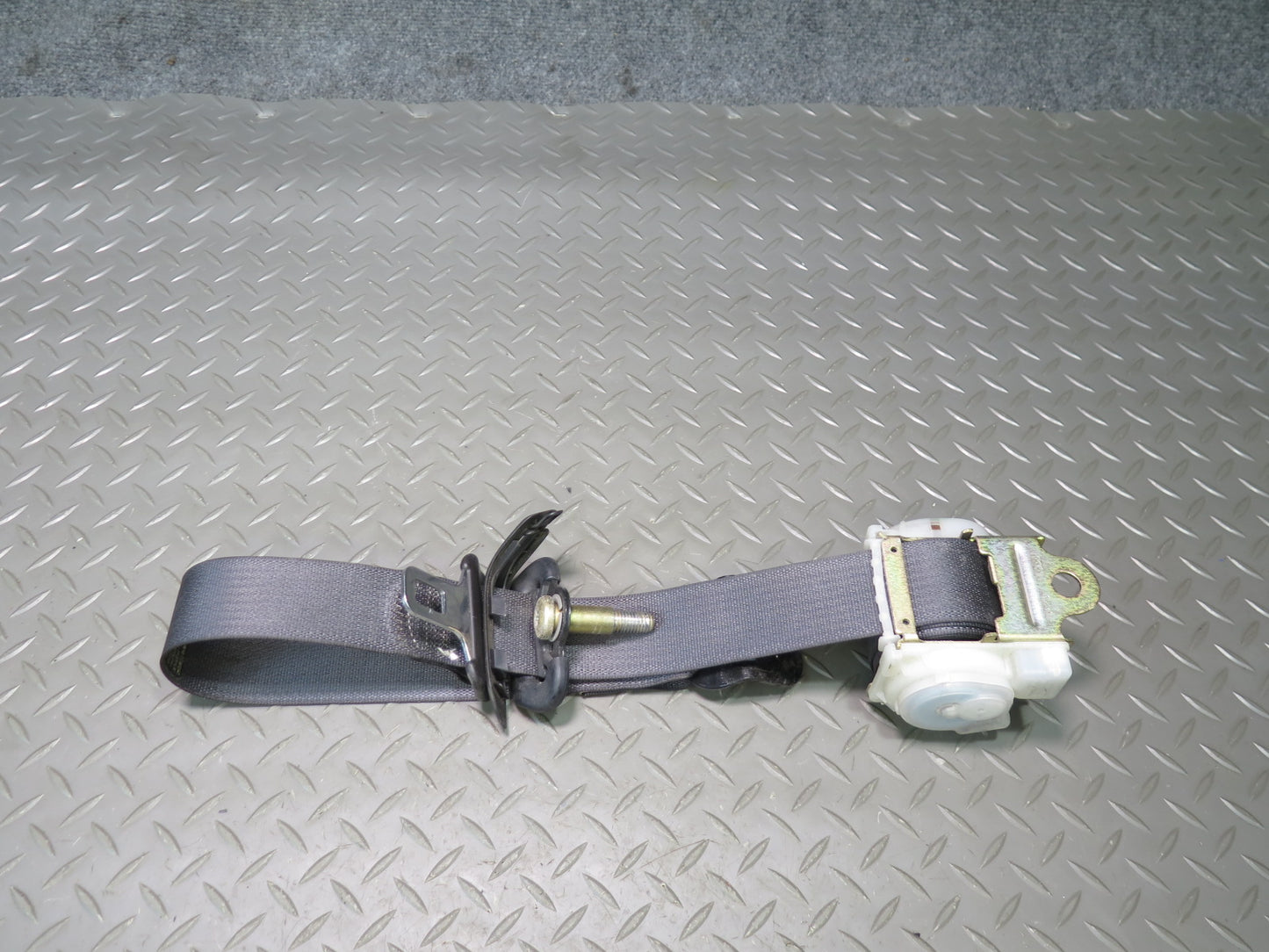 03-07 HUMMER H2 REAR RIGHT & LEFT SIDE SEATBELT RETRACTOR SET OEM