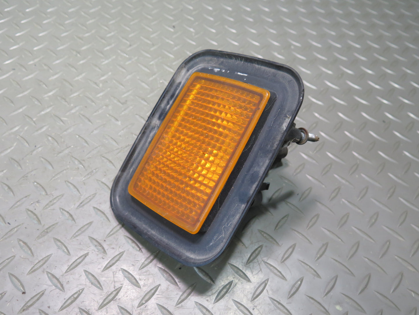 2003-2009 Hummer H2 Front Left & Right Side Turn Signal Parking Light Lamp Set