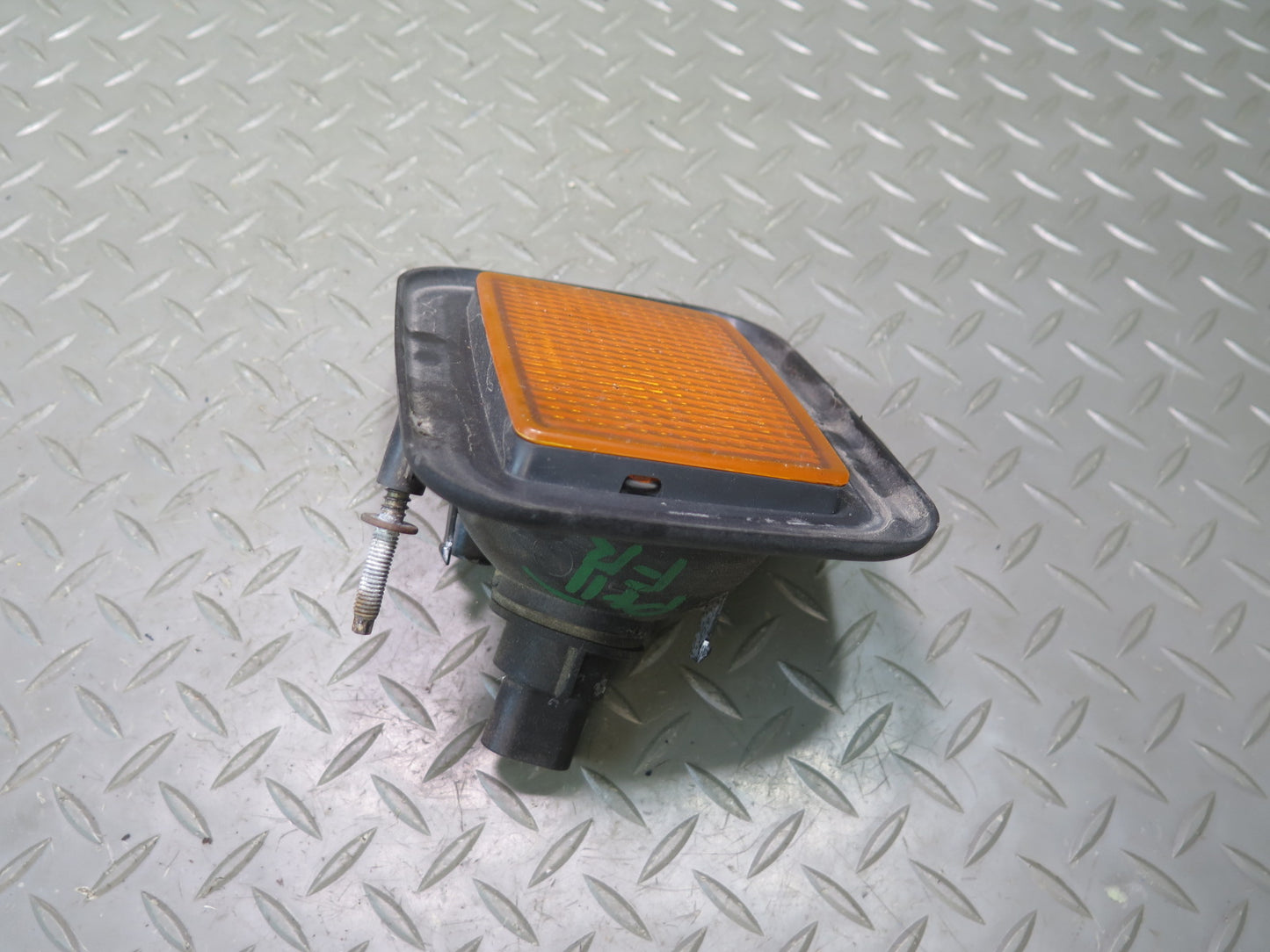 2003-2009 Hummer H2 Front Left & Right Side Turn Signal Parking Light Lamp Set