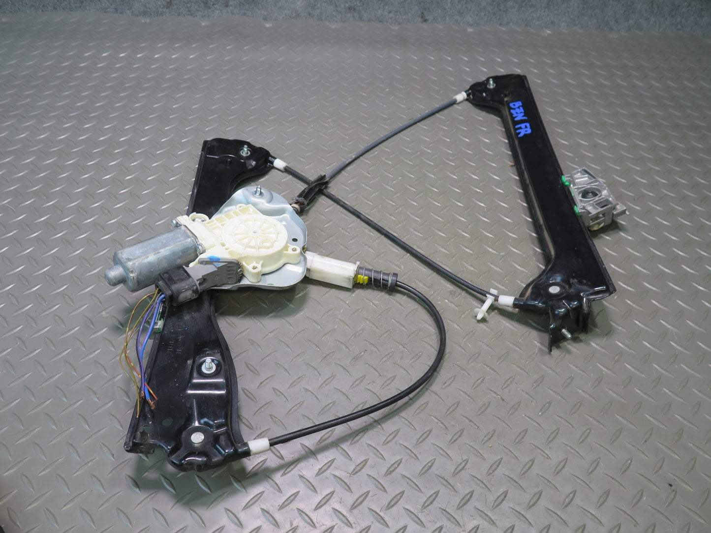 03-08 BMW E85 E86 Z4 Right Door Window Regulator w Motor OEM