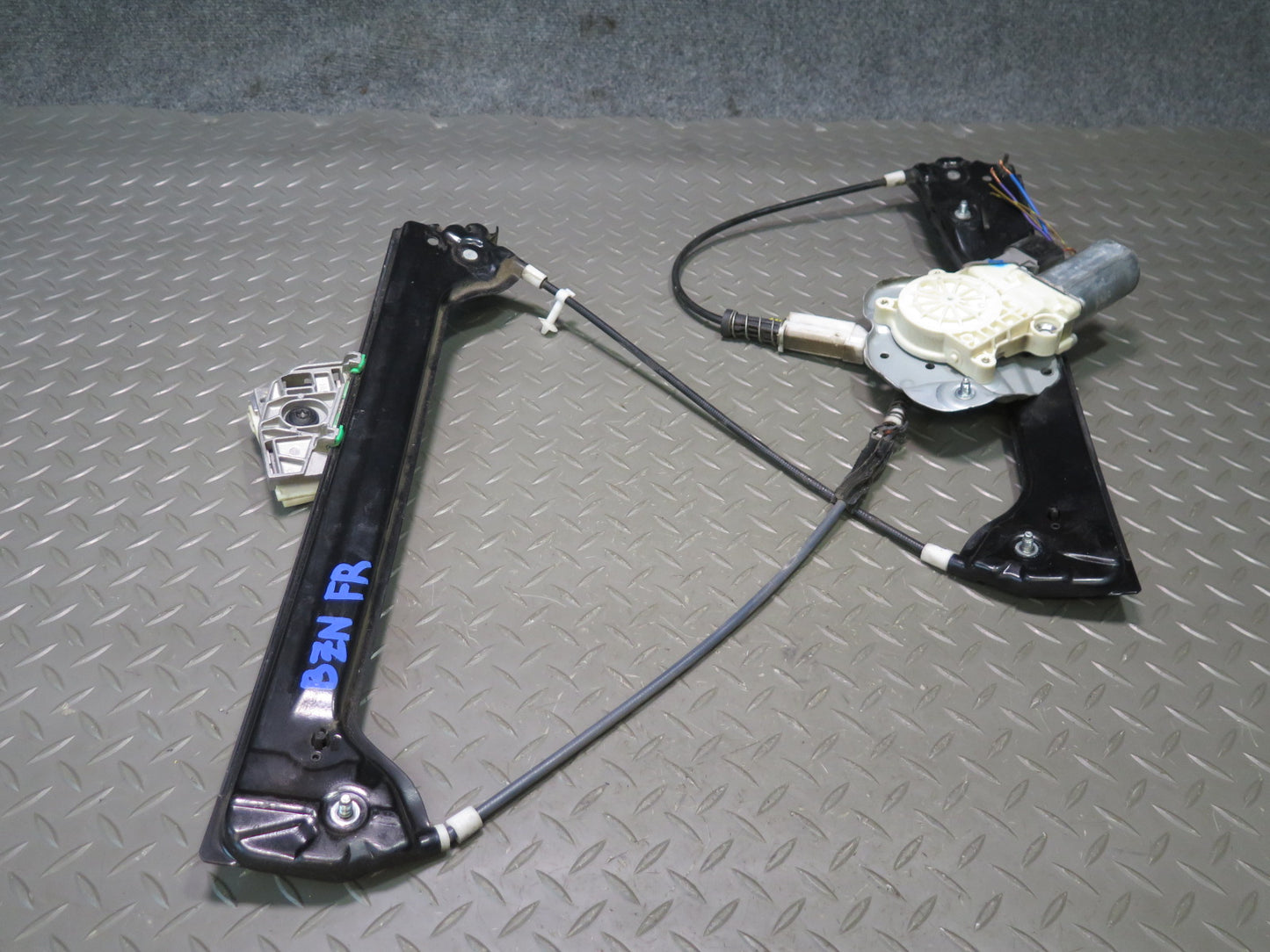 03-08 BMW E85 E86 Z4 Right Door Window Regulator w Motor OEM